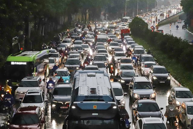 Cảnh báo tái diễn mưa dông khu vực nội thành Hà Nội